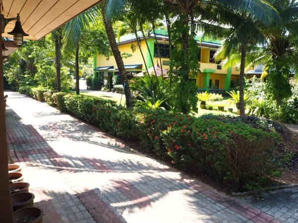 Ocean View Resort : photo 6 de la chambre bungalow - vue sur jardin