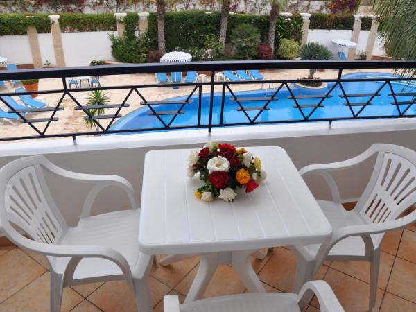 Golden Beach Appart'hotel : photo 2 de la chambre studio (2 adultes) - vue sur piscine