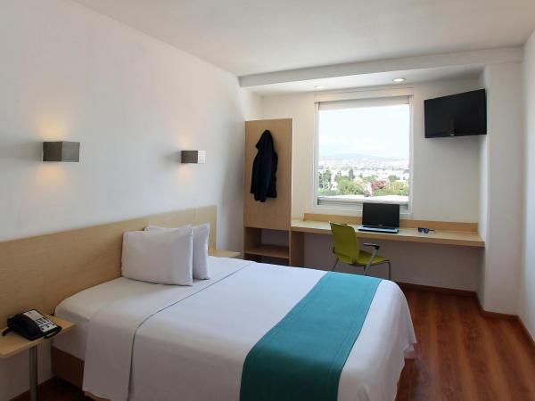 One Queretaro Plaza Galerias : photo 10 de la chambre chambre supérieure lit queen-size