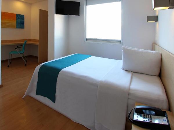 One Queretaro Plaza Galerias : photo 8 de la chambre chambre supérieure lit queen-size