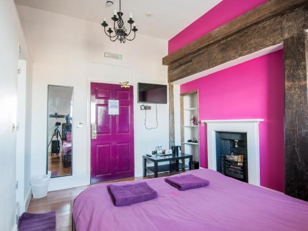 Safestay York Micklegate : photo 2 de la chambre chambre double avec salle de bains privative