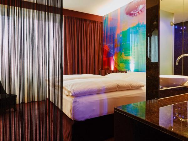 Savoy Hotel : photo 2 de la chambre chambre double