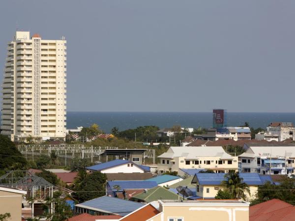 Initial Hua Hin - SHA Plus : photo 6 de la chambre chambre lit king-size deluxe