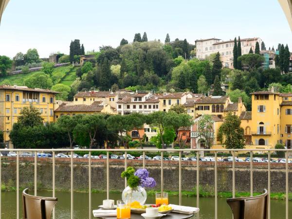 Hotel Balestri - WTB Hotels : photo 4 de la chambre chambre double ou lits jumeaux de luxe avec balcon - vue sur rivière