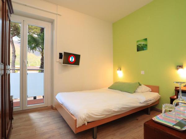 Osteria Ticino by Ketty & Tommy : photo 2 de la chambre chambre simple avec balcon et vue sur la montagne