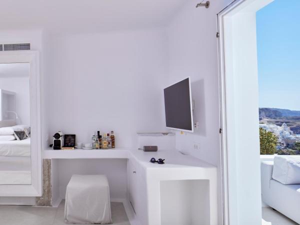 Cosmopolitan Suites - Small Luxury Hotels of the World : photo 3 de la chambre chambre double cosmo - vue sur volcan