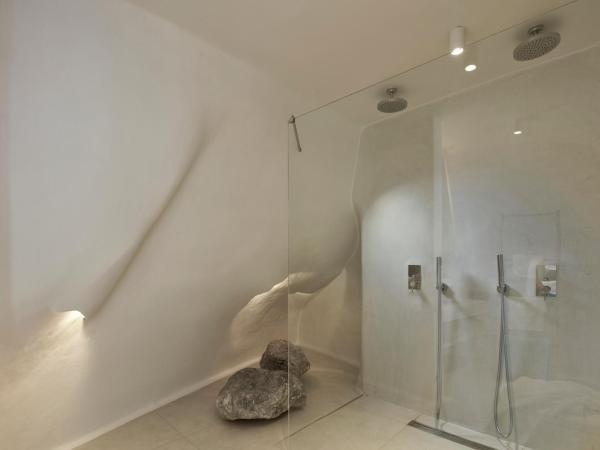 Cosmopolitan Suites - Small Luxury Hotels of the World : photo 6 de la chambre chambre double cosmo - vue sur volcan