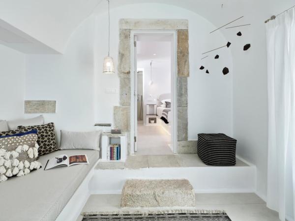 Cosmopolitan Suites - Small Luxury Hotels of the World : photo 7 de la chambre chambre supérieure cosmo - vue sur volcan