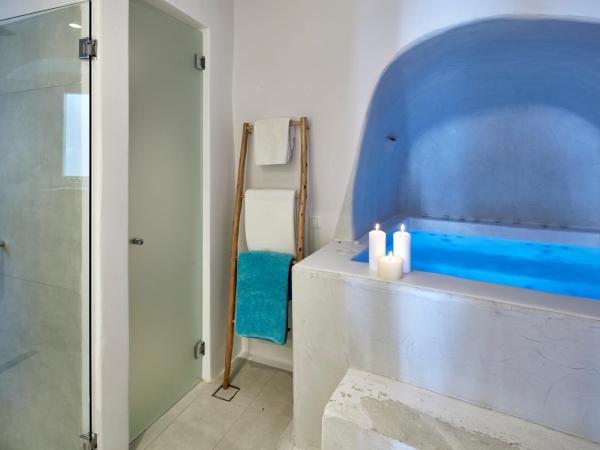 Cosmopolitan Suites - Small Luxury Hotels of the World : photo 2 de la chambre suite cosmo - vue sur volcan