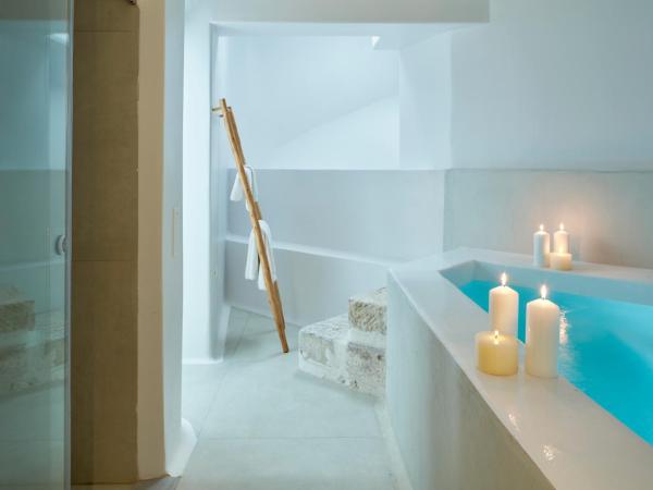 Cosmopolitan Suites - Small Luxury Hotels of the World : photo 3 de la chambre suite cosmopolitan avec vue sur le volcan