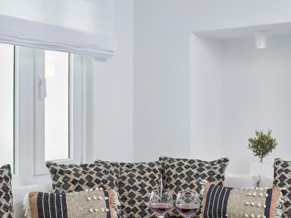 Cosmopolitan Suites - Small Luxury Hotels of the World : photo 4 de la chambre suite cosmopolitan avec vue sur le volcan