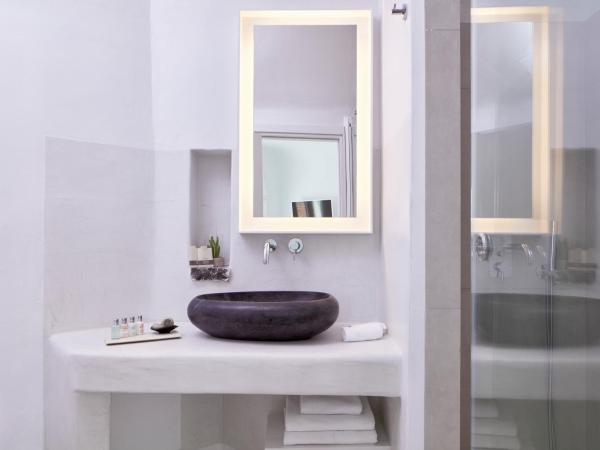 Cosmopolitan Suites - Small Luxury Hotels of the World : photo 2 de la chambre suite lune de miel cosmo