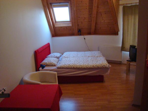 Pension Charlie Prague Retro-Modern Design : photo 1 de la chambre maison 4 chambres