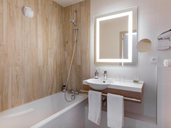 Best Western Les Bains Hotel et SPA : photo 7 de la chambre chambre supérieure avec terrasse - lit king-size