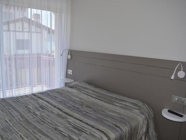 Hôtel Valencia : photo 1 de la chambre chambre triple supérieure - vue sur mer