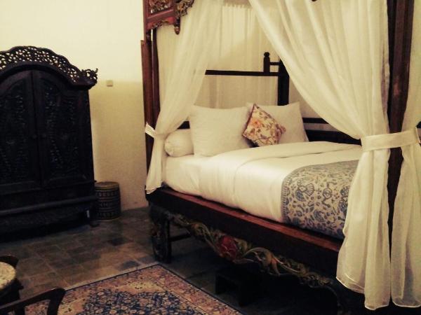 nDalem Natan Royal Heritage : photo 3 de la chambre chambre double deluxe