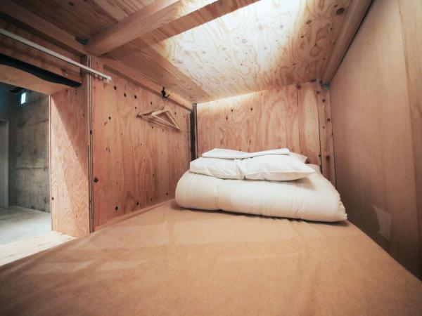 bnbplus Niigata Book Inn : photo 8 de la chambre lit superposé dans dortoir mixte