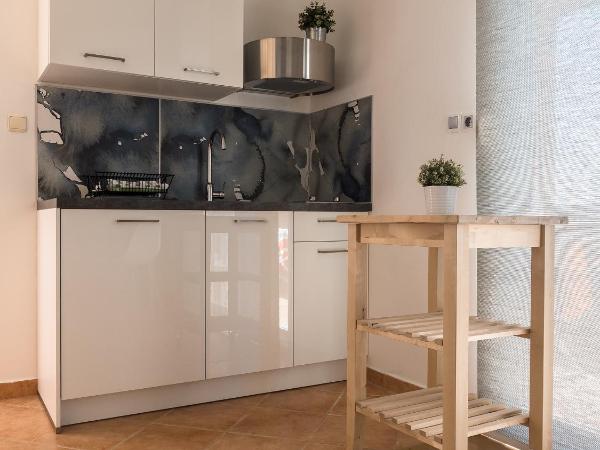 Apartments Nino 1 : photo 9 de la chambre studio avec balcon