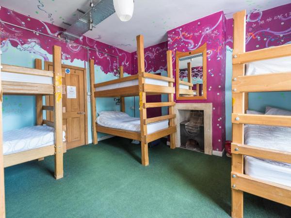 The Full Moon Backpackers : photo 1 de la chambre bed in 8-bed mixed dormitory room sleeps 8