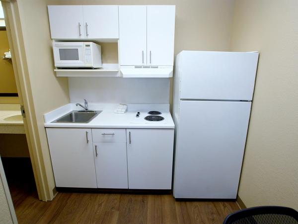 Extended Stay America Suites - Louisville - Dutchman : photo 6 de la chambre studio avec 2 lits doubles - non-fumeurs