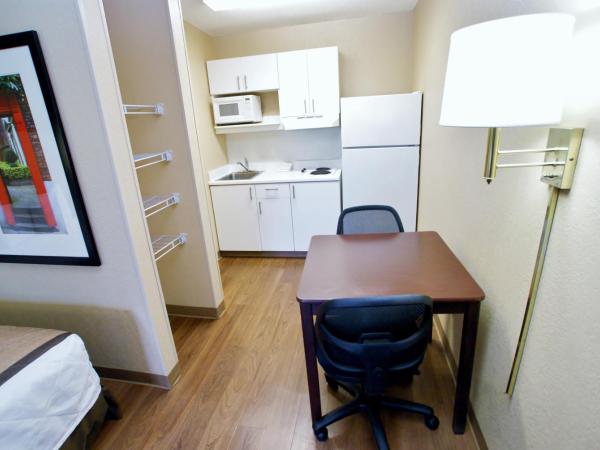 Extended Stay America Suites - Sacramento - Northgate : photo 9 de la chambre studio avec 2 lits doubles - non-fumeurs