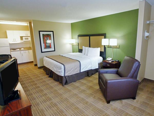 Extended Stay America Suites - Sacramento - Northgate : photo 1 de la chambre studio lit king-size - non-fumeurs