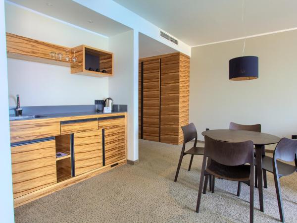 Hotel Villa Margaret : photo 6 de la chambre suite présidentielle avec balcon et bain à remous - vue sur mer