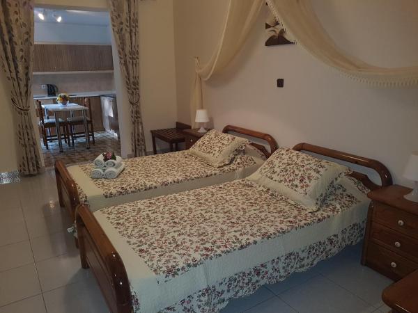 Georgia Old Town Apartments : photo 2 de la chambre studio avec balcon