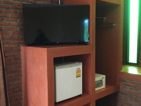 Pongphen Guesthouse - SHA Plus Certified : photo 10 de la chambre chambre double deluxe