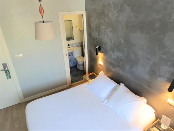 Pensión Don Claudio : photo 10 de la chambre chambre simple avec salle de bains privative