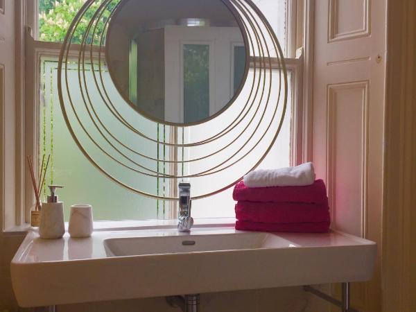 Blackrock B&B : photo 3 de la chambre chambre double avec salle de bains privative