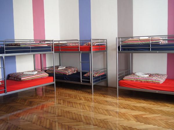 Westend Hostel : photo 7 de la chambre lit simple dans dortoir mixte de 8 lits