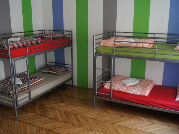 Westend Hostel : photo 6 de la chambre lit simple dans dortoir mixte de 8 lits