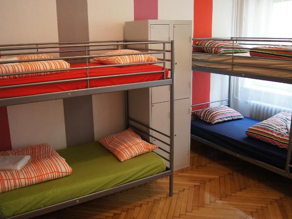 Westend Hostel : photo 5 de la chambre lit simple dans dortoir mixte de 8 lits