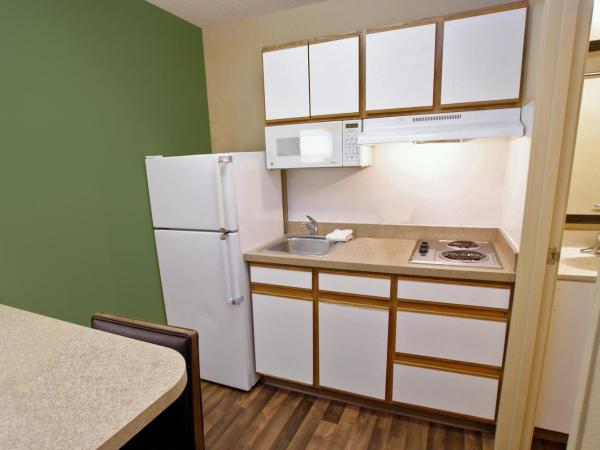 Extended Stay America Select Suites - Atlanta - Cumberland Mall : photo 1 de la chambre studio avec 2 lits queen-size – non-fumeurs