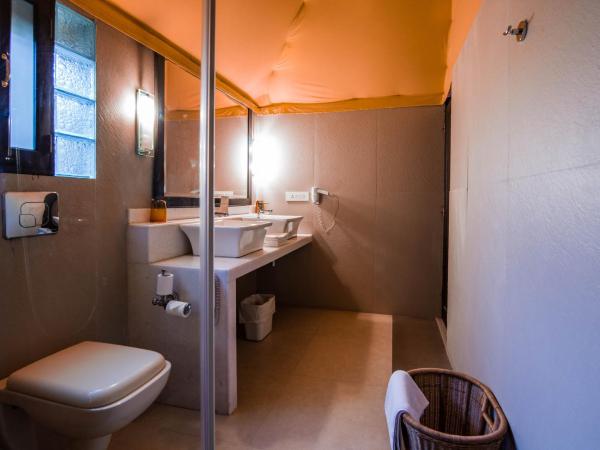 The Ajit Bhawan - A Palace Resort : photo 6 de la chambre vintage tent enjoy buffet breakfast, wifi,welcome drink upon arrival, early check in & late check out – subject to availability