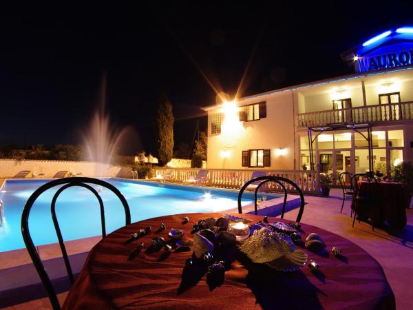 Hotel Aurora : photo 1 de la chambre chambre double ou lits jumeaux