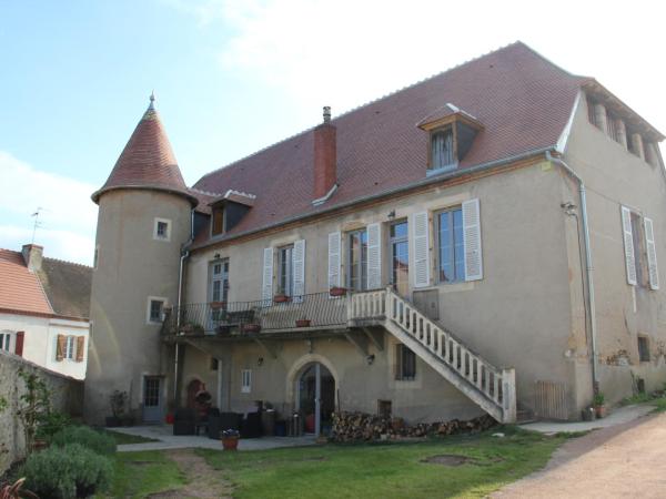 Château Besson : photo 3 de la chambre appartement - rez-de-chaussée