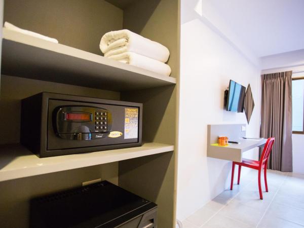 Recenta Style Phuket Town : photo 8 de la chambre chambre standard - non-fumeurs