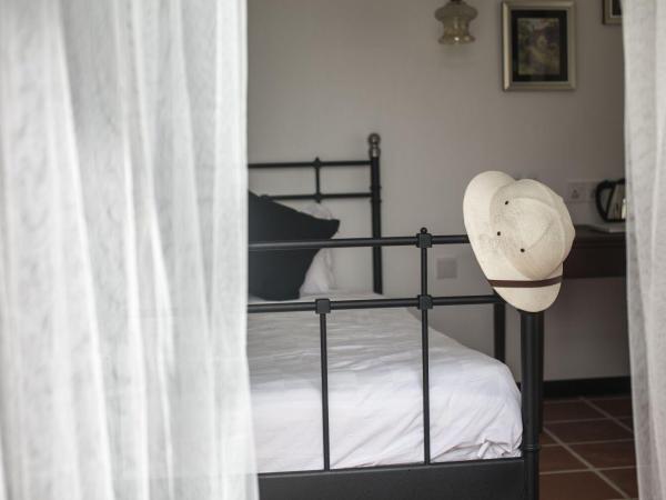 The Marian Boutique Lodging House : photo 2 de la chambre chambre lit king-size - vue sur piscine