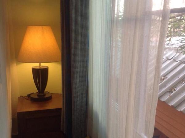 Changmoi House (Little Village) : photo 6 de la chambre chambre lit king-size - vue sur temple