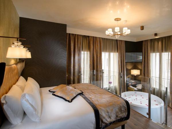 Palazzo Veneziano - Venice Collection : photo 2 de la chambre suite d'angle junior avec bain à remous - vue sur canal