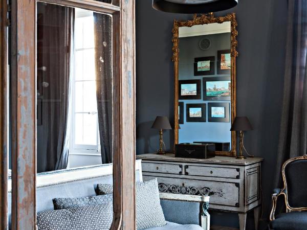 La Divine Comédie-Suites Deluxe : photo 3 de la chambre suite - vue sur jardin