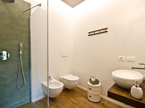 Relais Villa Ambrosetti : photo 1 de la chambre chambre double avec salle de bains privative