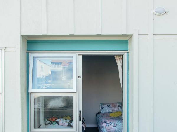 Finlay Jack's Backpackers : photo 4 de la chambre chambre lits jumeaux avec salle de bains commune