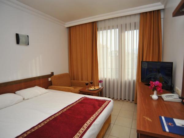 Hotel Royal Hill : photo 10 de la chambre chambre double ou lits jumeaux - vue sur mer