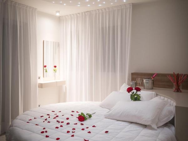 Hesperia Hotel & Residence : photo 4 de la chambre chambre lit queen-size - vue sur mer