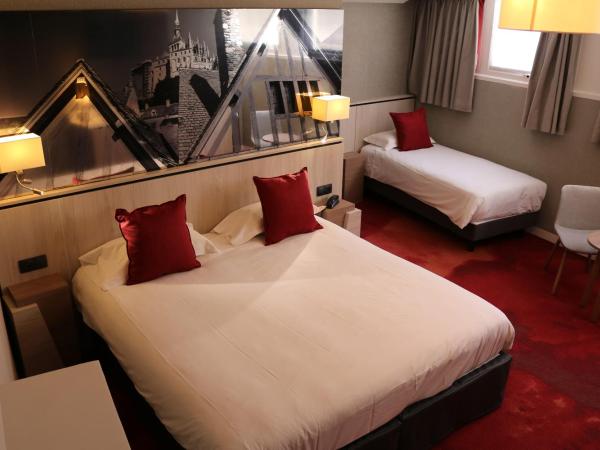 Les Terrasses Poulard : photo 1 de la chambre chambre triple - bâtiment principal