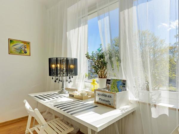 Kamienica Gdynia hotelowe komfortowe łóżka, plaża Orłowo molo : photo 5 de la chambre chambre double ou lits jumeaux - vue sur ville