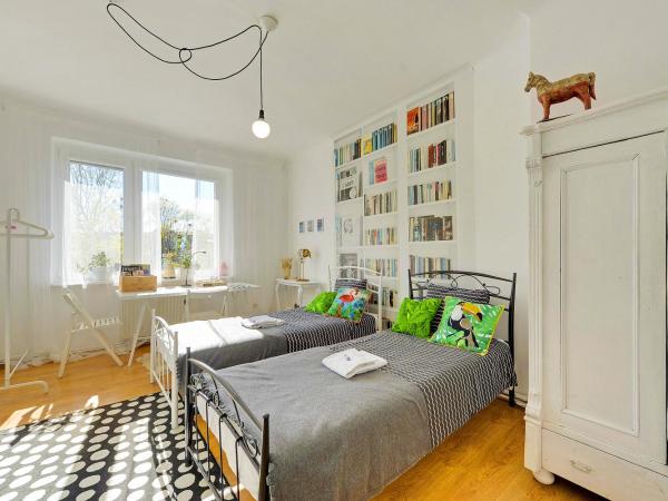 Kamienica Gdynia hotelowe komfortowe łóżka, plaża Orłowo molo : photo 6 de la chambre chambre double ou lits jumeaux - vue sur ville